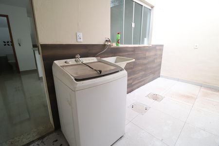 Casa de condomínio para alugar com 70m², 2 quartos e 1 vagaÁrea de Serviço