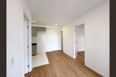 Sala de apartamento para alugar com 2 quartos, 41m² em Vila Albertina, São Paulo