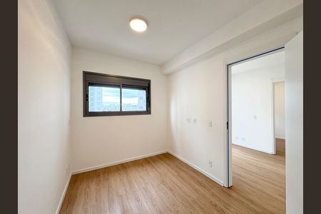 Quarto 1 de apartamento para alugar com 2 quartos, 41m² em Vila Albertina, São Paulo