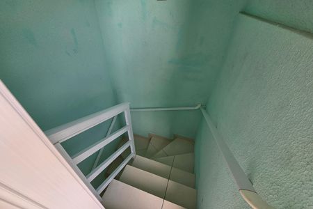 Escada de casa de condomínio para alugar com 1 quarto, 60m² em Cidade Ocian, Praia Grande