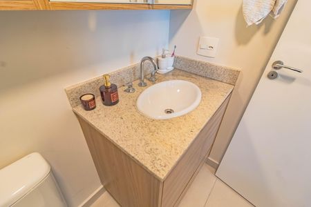 Apartamento à venda com 69m², 2 quartos e 1 vaga Apartamento à venda com 69m², 2 quartos e 1 vagaBanheiro da Suíte