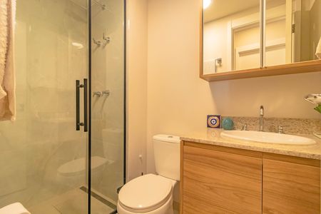 Apartamento à venda com 69m², 2 quartos e 1 vaga Apartamento à venda com 69m², 2 quartos e 1 vagaBanheiro social