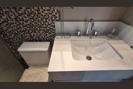 Apartamento para alugar com 65m², 3 quartos e 2 vagas Apartamento para alugar com 65m², 3 quartos e 2 vagasBanheiro Suíte