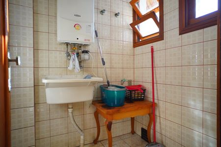 Apartamento para alugar com 214m², 4 quartos e 2 vagas Apartamento para alugar com 214m², 4 quartos e 2 vagasÁrea de serviço