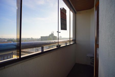 Apartamento para alugar com 214m², 4 quartos e 2 vagas Apartamento para alugar com 214m², 4 quartos e 2 vagasVaranda