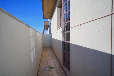 Apartamento para alugar com 214m², 4 quartos e 2 vagas Apartamento para alugar com 214m², 4 quartos e 2 vagasVaranda