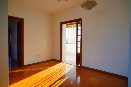 Sala de apartamento para alugar com 4 quartos, 214m² em Passo D’areia, Porto Alegre