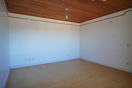 Apartamento para alugar com 214m², 4 quartos e 2 vagas Apartamento para alugar com 214m², 4 quartos e 2 vagasQuarto 3
