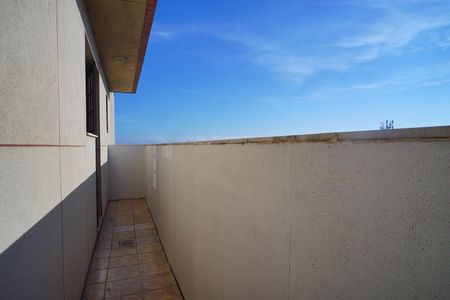 Apartamento para alugar com 214m², 4 quartos e 2 vagas Apartamento para alugar com 214m², 4 quartos e 2 vagasVaranda