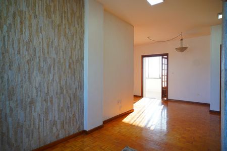 Apartamento para alugar com 214m², 4 quartos e 2 vagas Apartamento para alugar com 214m², 4 quartos e 2 vagasSala