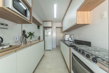 Apartamento à venda com 94m², 3 quartos e 2 vagas Apartamento à venda com 94m², 3 quartos e 2 vagasCozinha