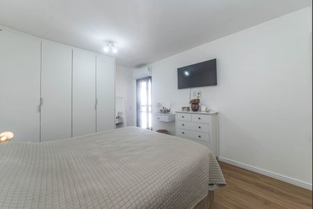 Apartamento à venda com 94m², 3 quartos e 2 vagas Apartamento à venda com 94m², 3 quartos e 2 vagasSuite