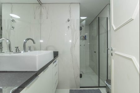 Apartamento à venda com 94m², 3 quartos e 2 vagas Apartamento à venda com 94m², 3 quartos e 2 vagasBanheiro Social