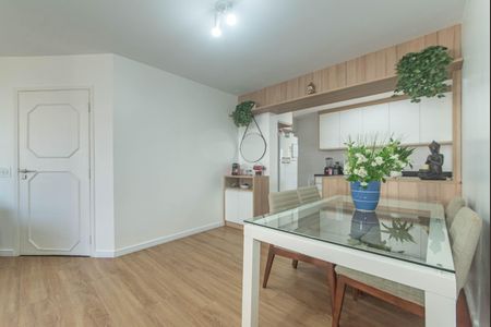 Apartamento à venda com 94m², 3 quartos e 2 vagas Apartamento à venda com 94m², 3 quartos e 2 vagasSala