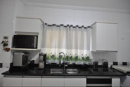 Casa à venda com 133m², 3 quartos e 2 vagasCozinha