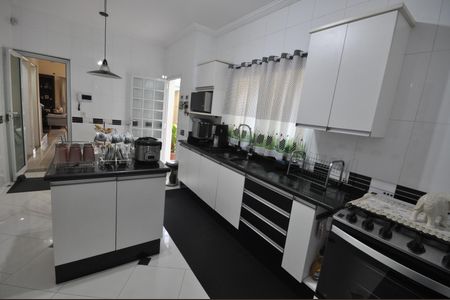 Casa à venda com 133m², 3 quartos e 2 vagasCozinha