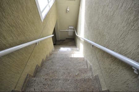 Casa à venda com 133m², 3 quartos e 2 vagasEscada de acesso