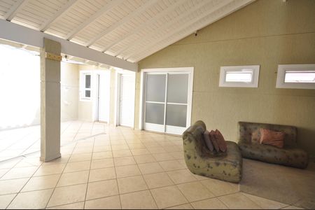 Casa à venda com 133m², 3 quartos e 2 vagasEspaço convivência