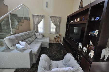 Sala de casa à venda com 3 quartos, 133m² em Vila Medeiros, São Paulo