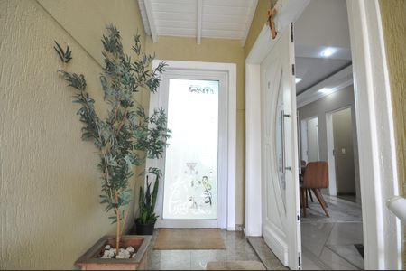 Casa à venda com 133m², 3 quartos e 2 vagasHall de entrada