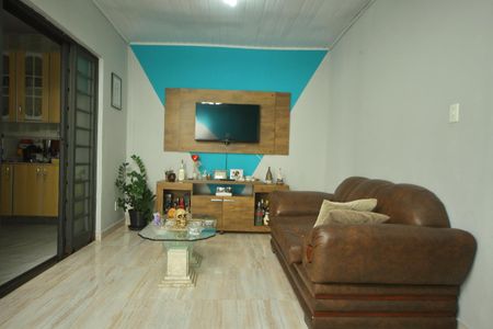 Casa à venda com 142m², 3 quartos e 2 vagasSala