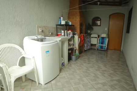 Casa à venda com 142m², 3 quartos e 2 vagasÁrea de serviço 