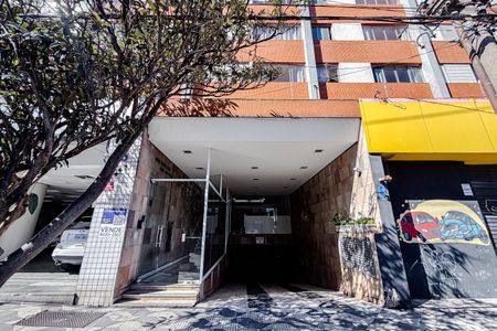 Fachada com Plaquinha de apartamento à venda com 3 quartos, 87m² em Cambuci, São Paulo