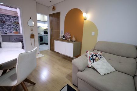 Sala de apartamento à venda com 2 quartos, 48m² em Vila Tibiriçá, Santo André