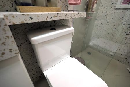 Apartamento à venda com 48m², 2 quartos e 1 vaga Apartamento à venda com 48m², 2 quartos e 1 vagaBanheiro
