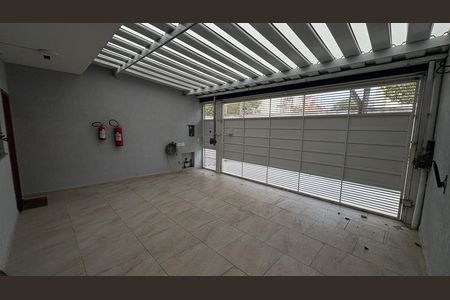 Garagem de casa à venda com 3 quartos, 126m² em Campestre, Santo André