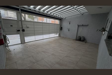 Garagem de casa à venda com 3 quartos, 126m² em Campestre, Santo André