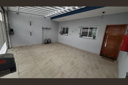 Casa à venda com 126m², 3 quartos e 2 vagas Casa à venda com 126m², 3 quartos e 2 vagasÁrea de Serviço