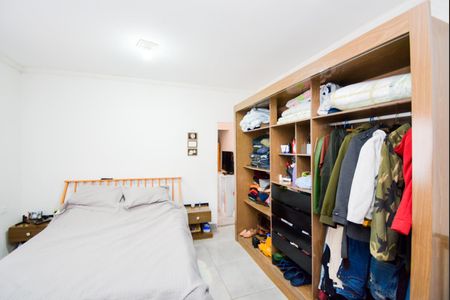 Casa à venda com 187m², 2 quartos e 2 vagasSuíte - Casa 2