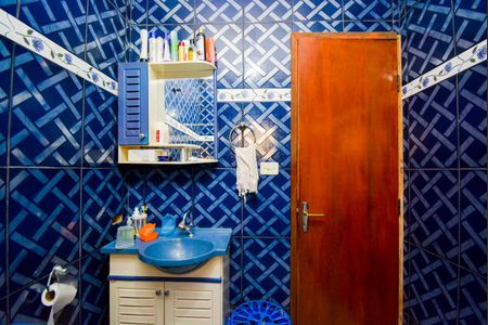 Casa à venda com 187m², 2 quartos e 2 vagasBanheiro