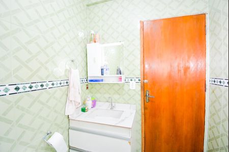 Casa à venda com 187m², 2 quartos e 2 vagasBanheiro Social