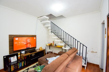 Casa à venda com 187m², 2 quartos e 2 vagasSala - Casa 2