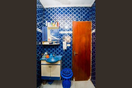 Casa à venda com 187m², 2 quartos e 2 vagasBanheiro