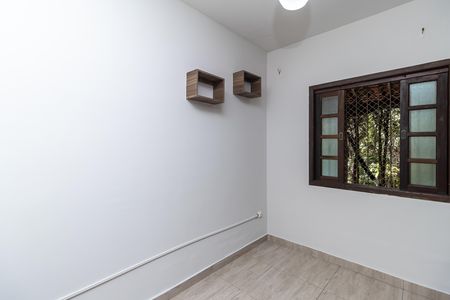 Quarto 1 de casa à venda com 2 quartos, 50m² em Serrano, Belo Horizonte