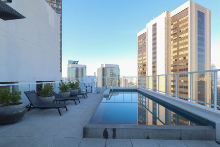 Studio à venda com 25m², 1 quarto e sem vagaÁrea comum - Piscina