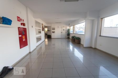 Apartamento à venda com 57m², 2 quartos e 2 vagasHall social