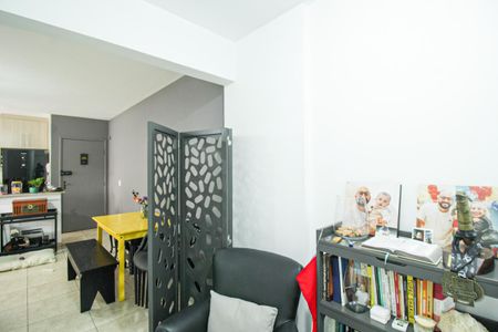Apartamento à venda com 57m², 2 quartos e 2 vagasSala
