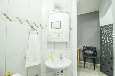 Apartamento à venda com 57m², 2 quartos e 2 vagasBanheiro