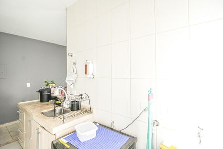 Apartamento à venda com 57m², 2 quartos e 2 vagasCozinha e Área de Serviço