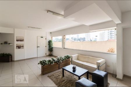 Apartamento à venda com 57m², 2 quartos e 2 vagasHall social