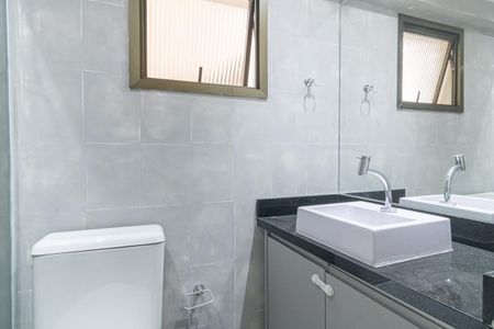 Apartamento à venda com 114m², 3 quartos e 2 vagasBanheiro Social