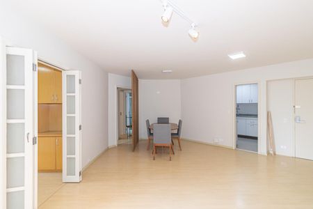 Sala de apartamento para alugar com 3 quartos, 114m² em Vila Olímpia, São Paulo