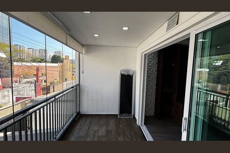 Casa para alugar com 250m², 3 quartos e 4 vagas Casa para alugar com 250m², 3 quartos e 4 vagasSala Varanda