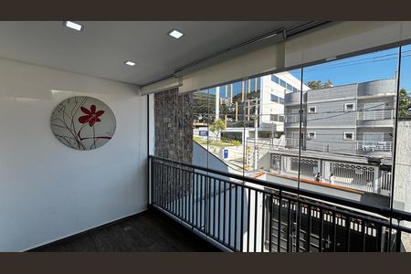 Casa para alugar com 250m², 3 quartos e 4 vagas Casa para alugar com 250m², 3 quartos e 4 vagasSala Varanda