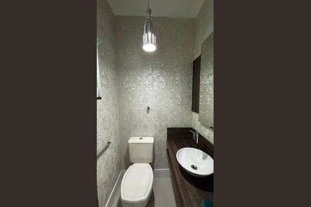 Casa para alugar com 250m², 3 quartos e 4 vagas Casa para alugar com 250m², 3 quartos e 4 vagasLavabo