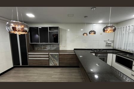 Casa para alugar com 250m², 3 quartos e 4 vagas Casa para alugar com 250m², 3 quartos e 4 vagasCozinha